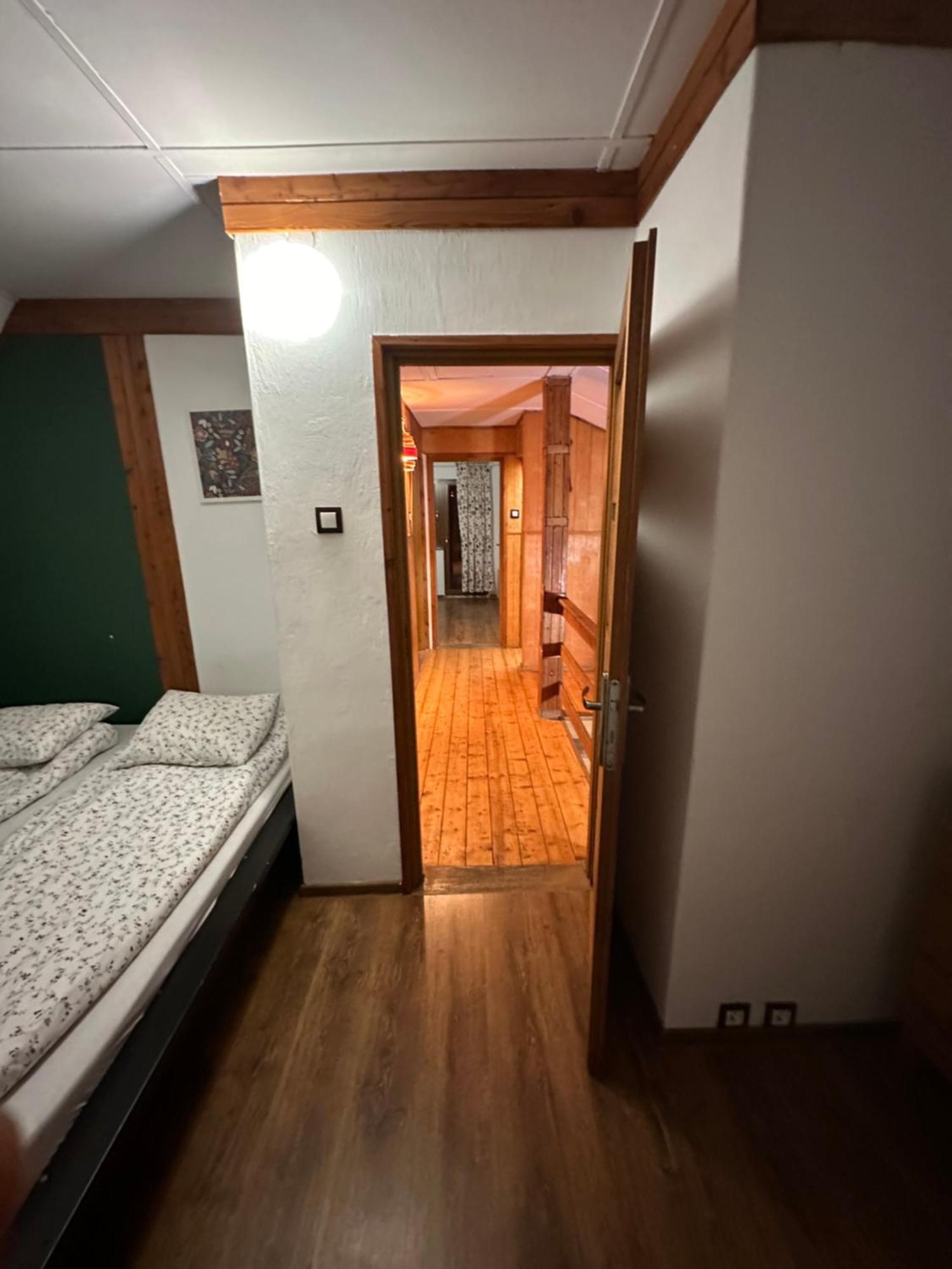 Jozka Chata Max 15 Os Sauna Jacuzzi Porąbka エクステリア 写真